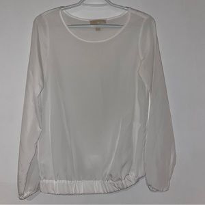White long sleeve blouse